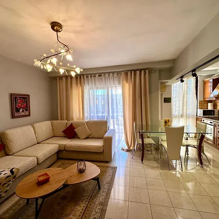 Apartment Skanderbeg Square Center *