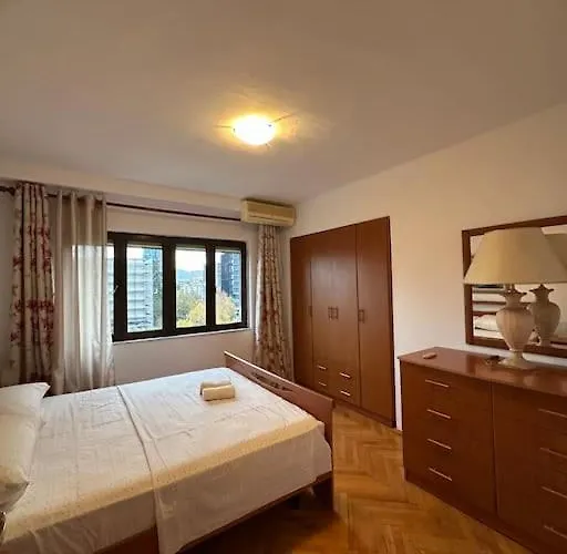 Apartmán Skanderbeg Square Center *