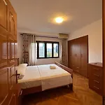 Skanderbeg Square Center Apartmán