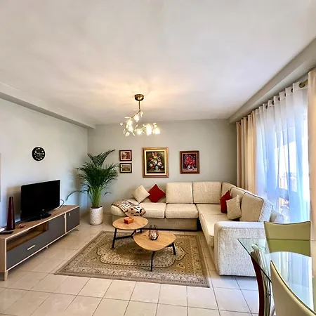 Skanderbeg Square Center * 티라나