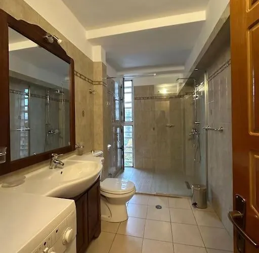 아파트 Skanderbeg Square Center 티라나