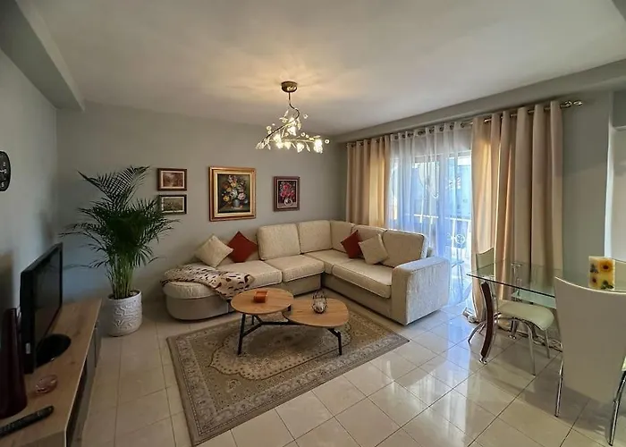 아파트 Skanderbeg Square Center 티라나