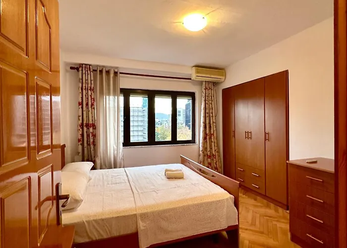 아파트 Skanderbeg Square Center 티라나